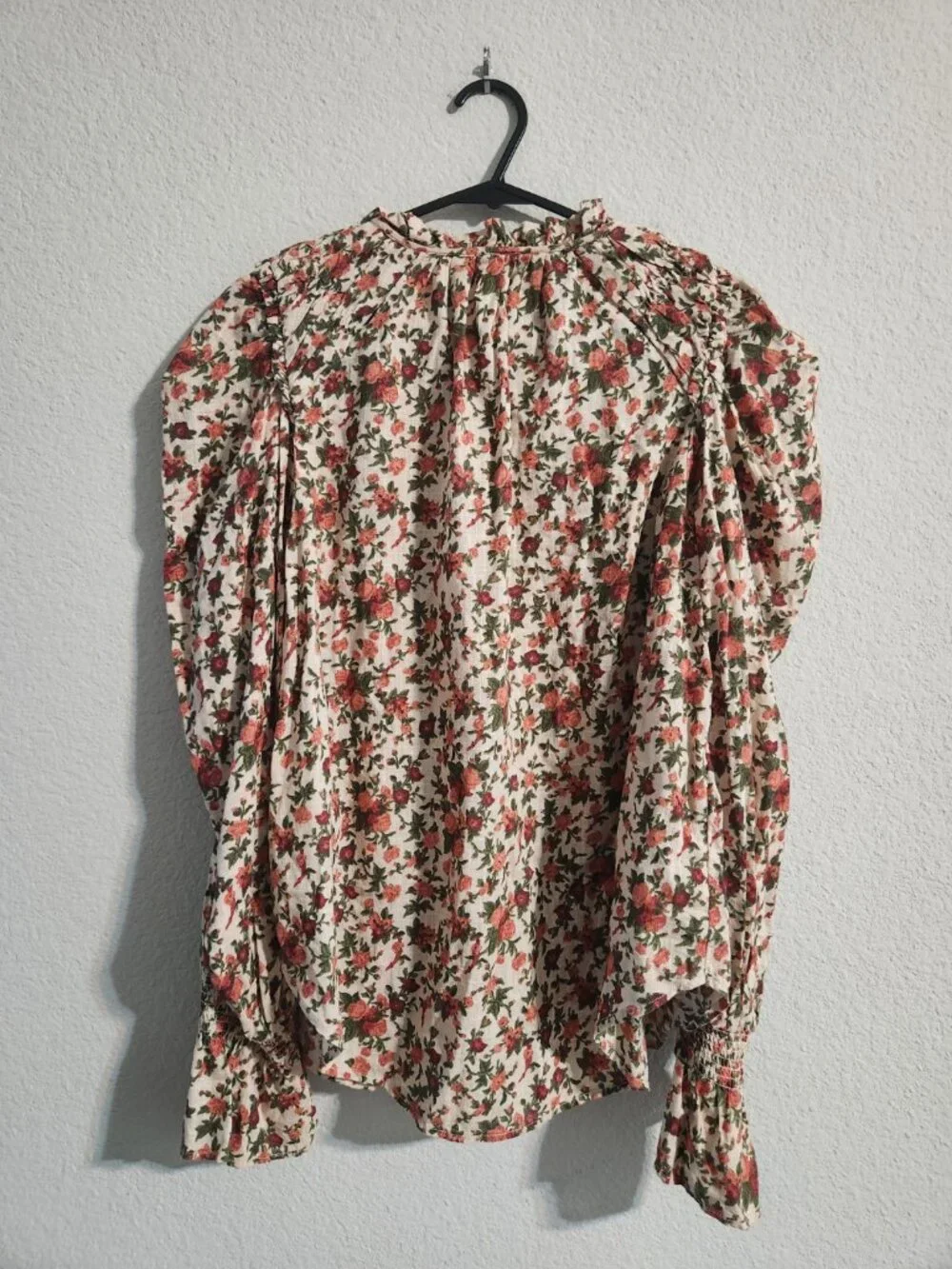 Free People “Meant to Be” Floral Blouse Puff sleeves Cream Red Floral print XS